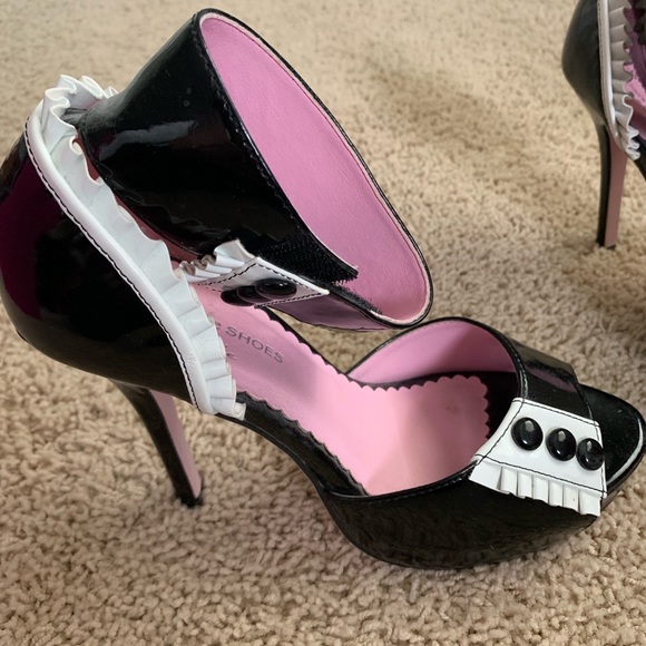 Leg Avenue Shoes - Costume heels.